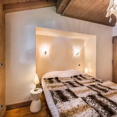 5 Pieces Luxe Au Centre De Megeve, Proche Telecabines, 4 Chambres, Garage, Balcon - Fr-1-453-168